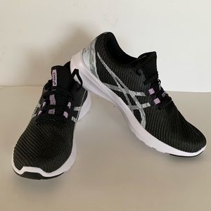 ASICS Versablast Women’s 1012A835 Black shoes